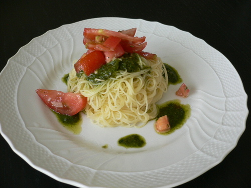 capellini pomodorini e pesto.JPG